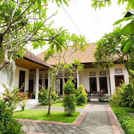 Manda Homestay Sanur  Exterior photo